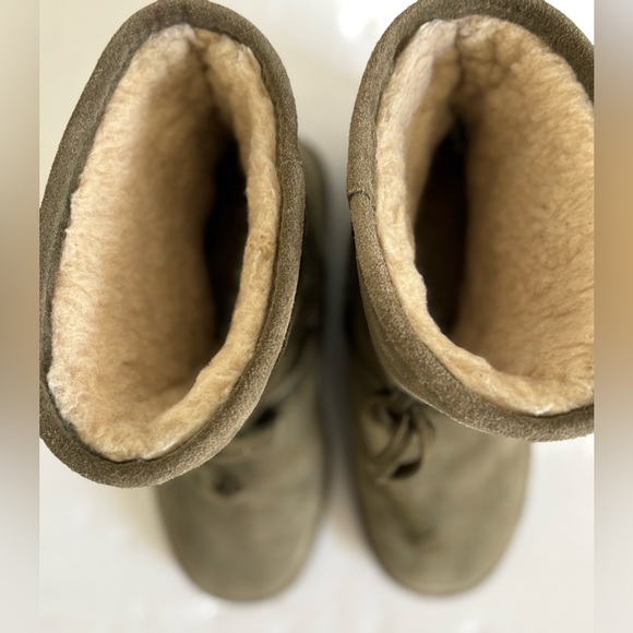 BearPaw Olive Green Winter Boots Women Size: 11 - Picture 12 of 13
